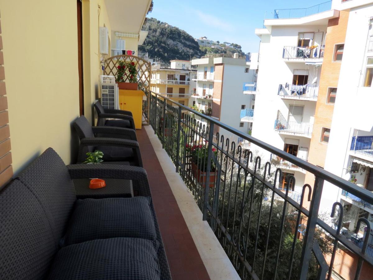 Syrene Apartment Sorrento Esterno foto