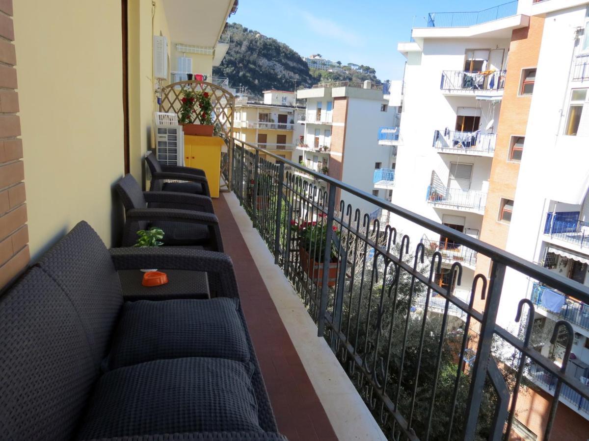 Syrene Apartment Sorrento Esterno foto